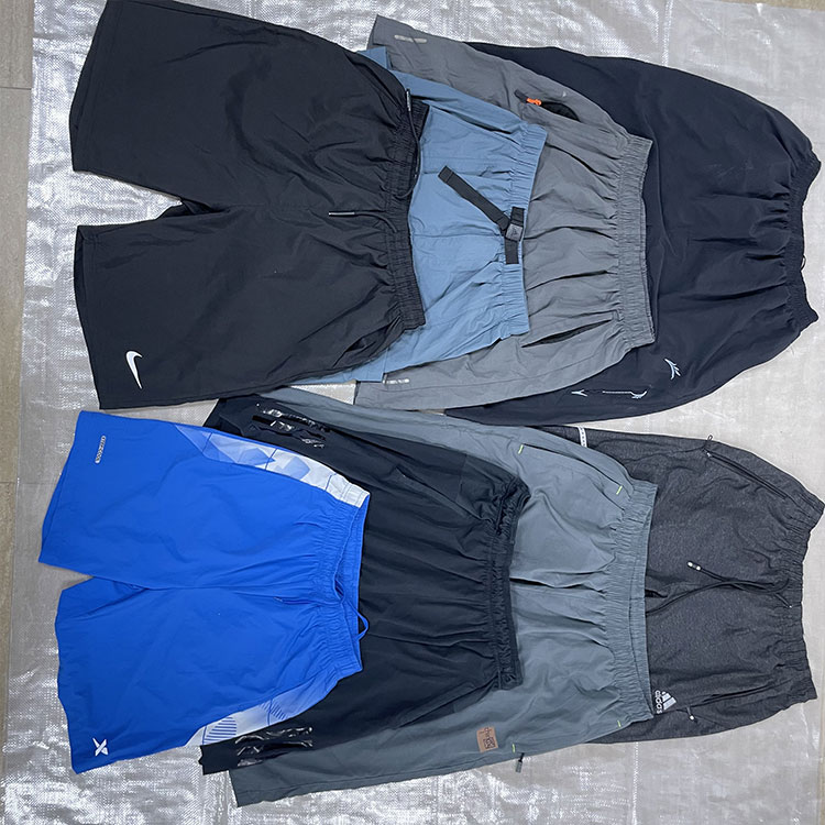 Adult Sport Short Pant သုံးတယ်။