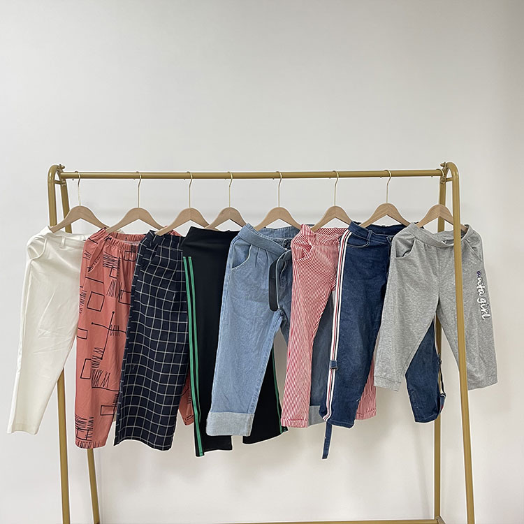 Ladies' 3/4 Pant သုံးတယ်။