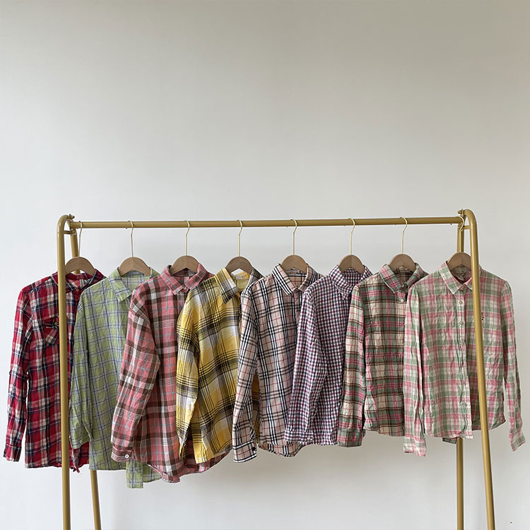 အမျိုးသမီးဝတ် Plaid လက်ရှည်အင်္ကျီ